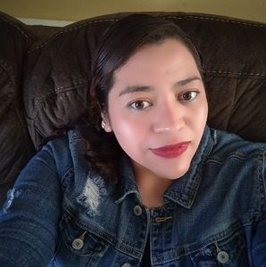 Meet your Posher, Nayeli